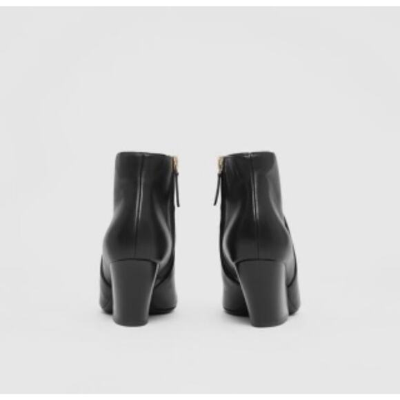 Burberry Ashlington 38/US 8 Leather Black Ankle Bootie Pointed Toe NIB $900 - Picture 5 of 11